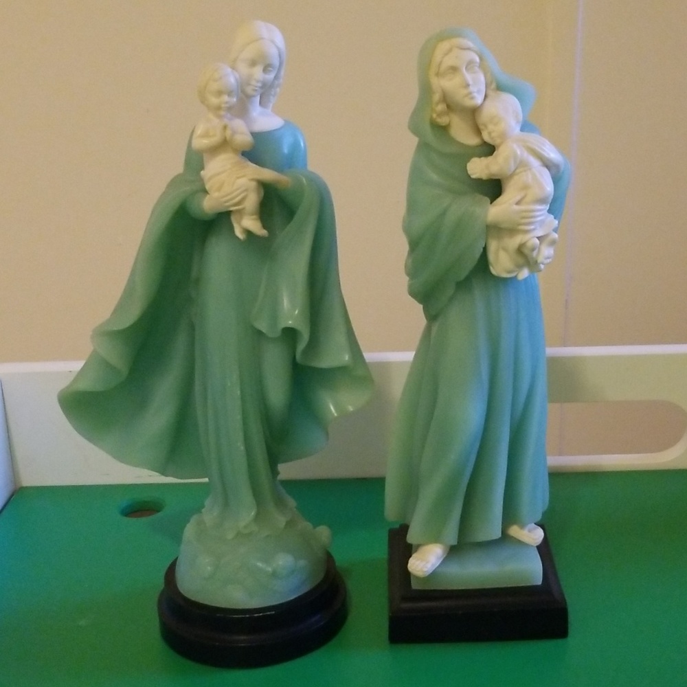 Virgin Mary Statue's Holding Baby